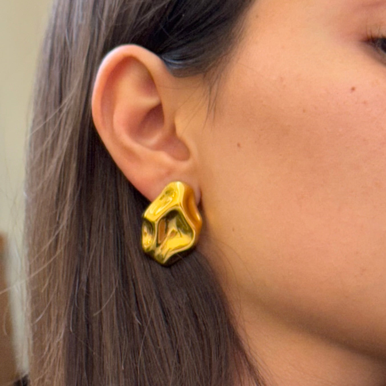 Thais gold earrings