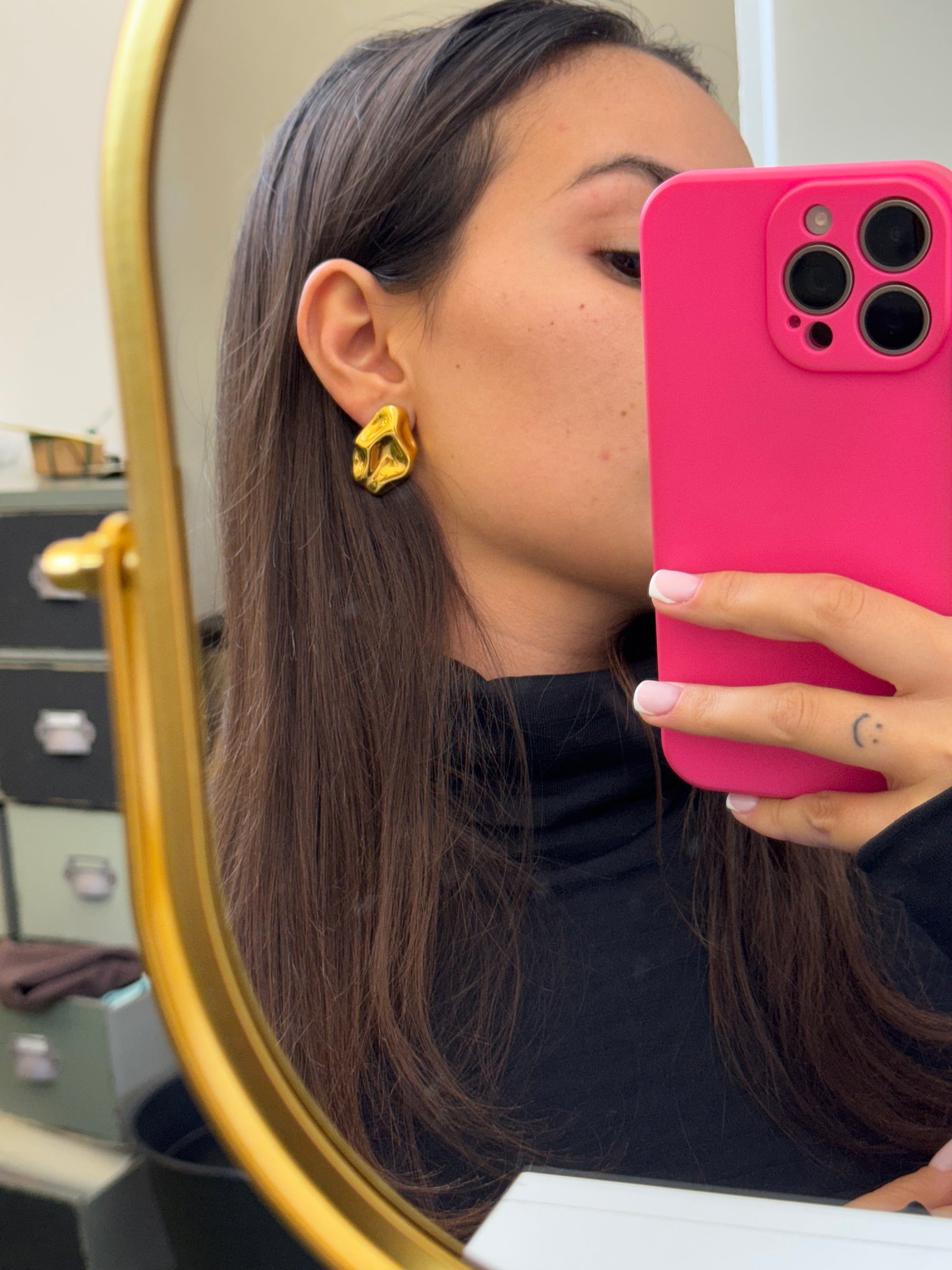 Thais gold earrings