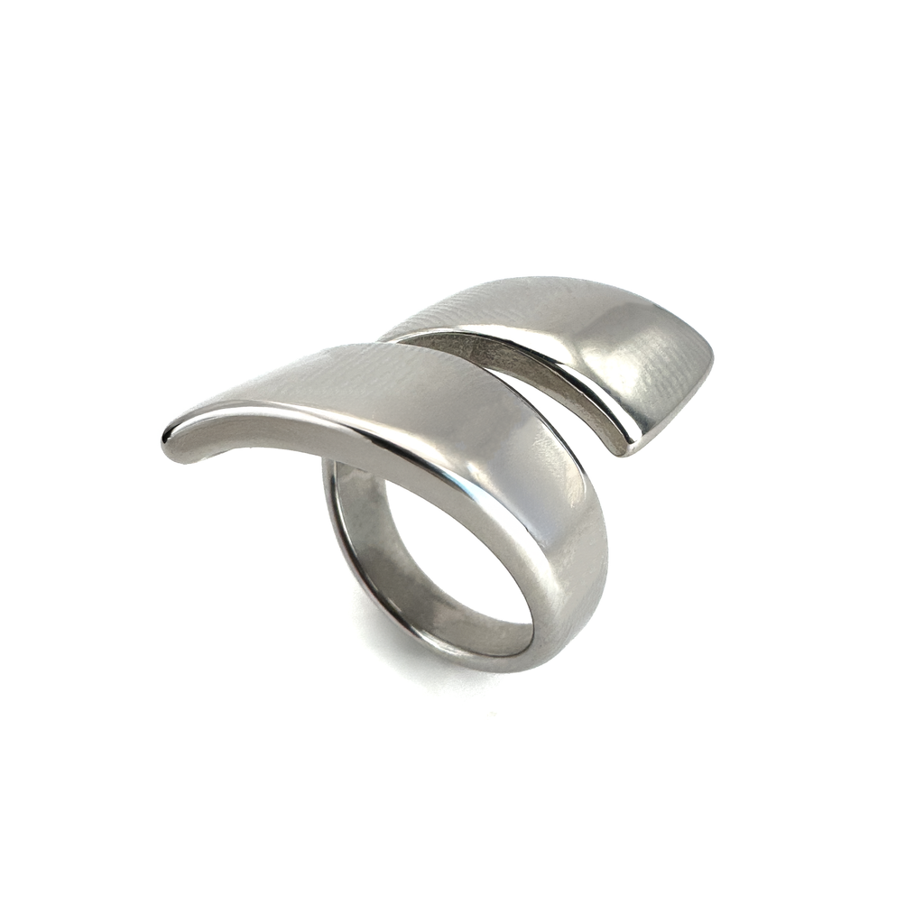 Iris gold ring