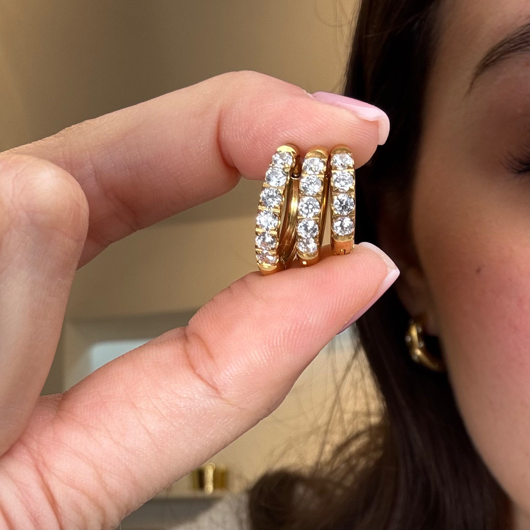 Orecchini Hoop Gradiente Strass